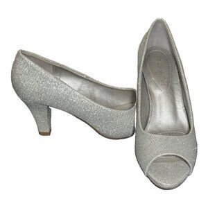 NWOB Dream Pairs Women’s Silver Glitter Open Toe Heels Sz 9